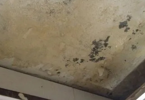 洛阳市阳台漏水维修公司分享下洛阳市卫生间渗水维修需要注意哪些问题。